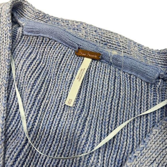 Free People Washed Blue Chunky Knit When it Rains Cropped Sweater XS - Picture 4 of 4